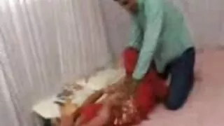 একটি পীনস্তনী ক্যারিয়ারের সেক্স ভিডিও ছবি অন্তরঙ্গ উদ্ঘাটন.